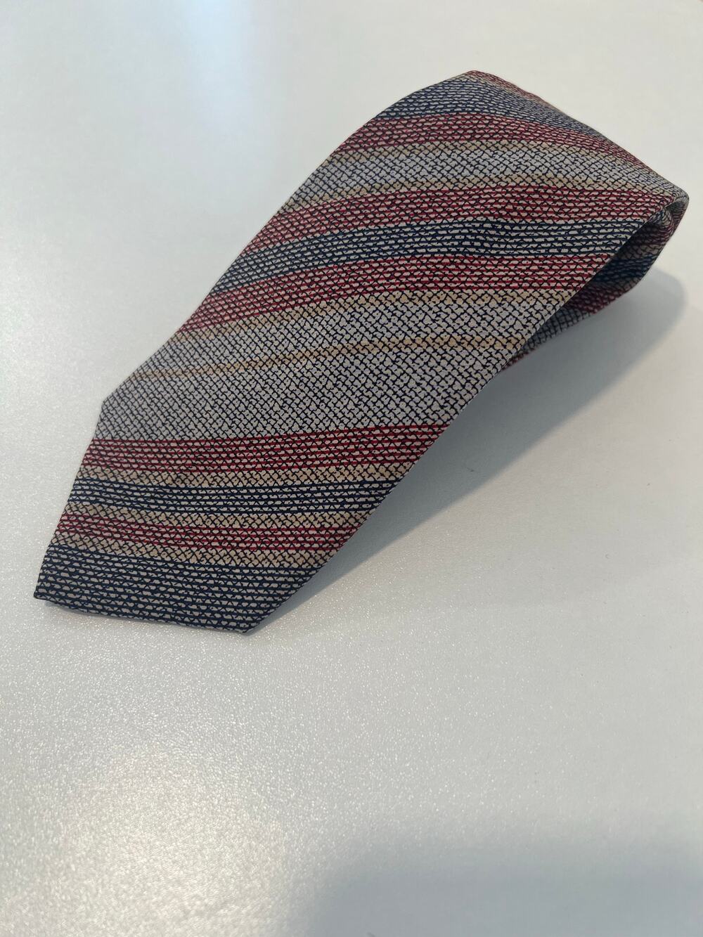 Lanvin Paris Men’s 100% Silk Neck Tie Red Blue Silver Gold